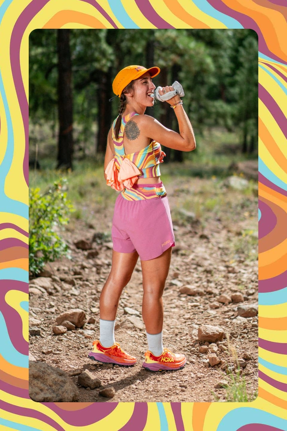 Mujer bebiendo agua